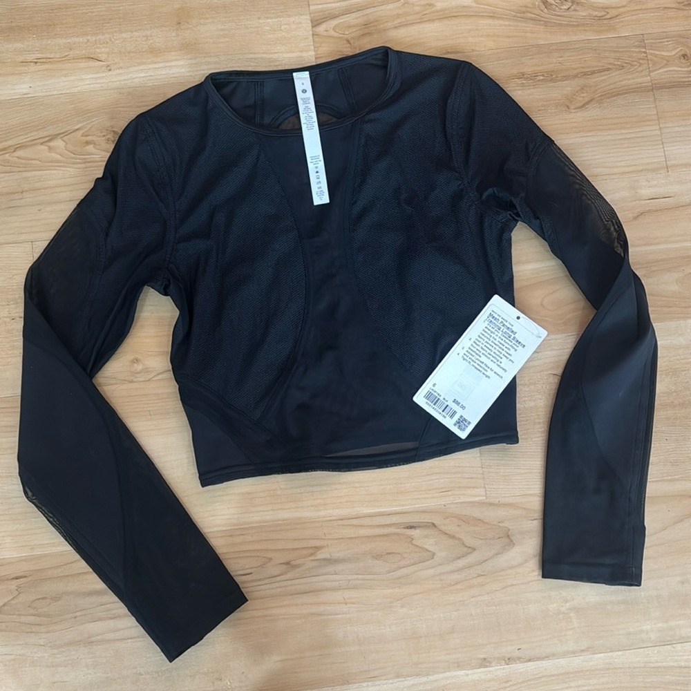 NWT Lululemon Mesh Pannelled Training Long Sleeve